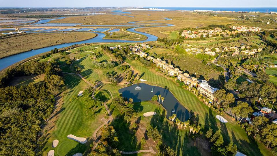Beautiful Penthouse With Ocean And Marina Views Leilighet Isla Canela Eksteriør bilde
